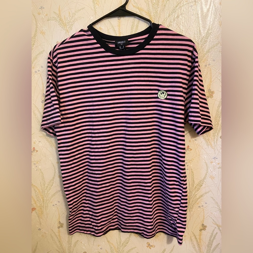 Forever 21 Men’s Pink and Black Striped Shirt
